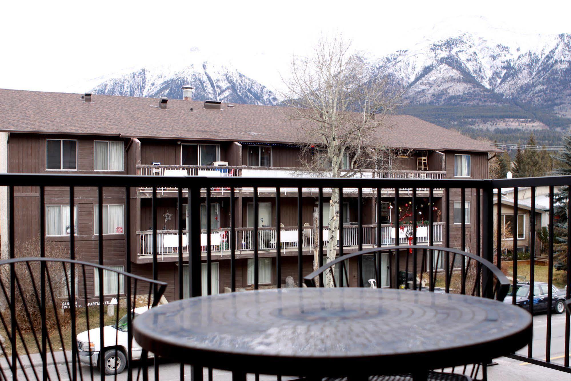 Bookcanmore Luaran gambar